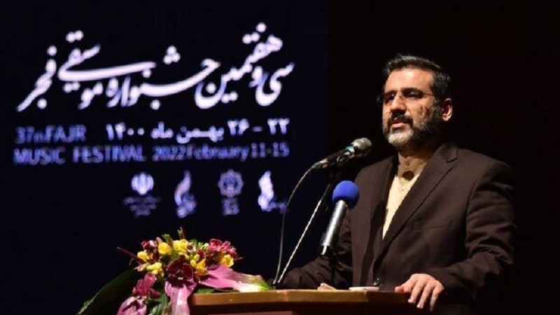 Iranpress: وزیر فرهنگ و ارشاد اسلامی: به تجربه بزرگان موسیقی برای موفقیت فرهنگی نیاز داریم