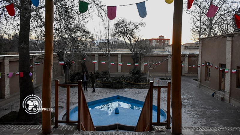 Iranpress:  زادگاه امام خمینی (ره) در خمین؛ خانه پدری سنگ‌بنای مبارزه