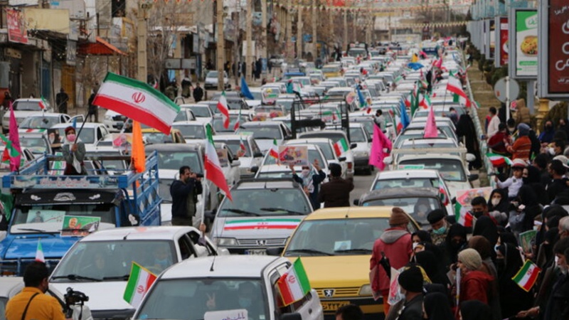 Iranpress: راهپیمایی باشکوه بزرگداشت پیروزی انقلاب اسلامی در سراسر ایران