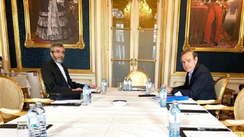 Iranpress: رایزنی دوجانبه مذاکره کننده ارشد ایران و هماهنگ کننده اتحادیه اروپا در وین