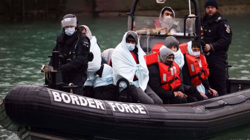 Iranpress: طرح بریتانیا برای اخراج پناهجویان، فرار از تعهدات بین‌المللی است