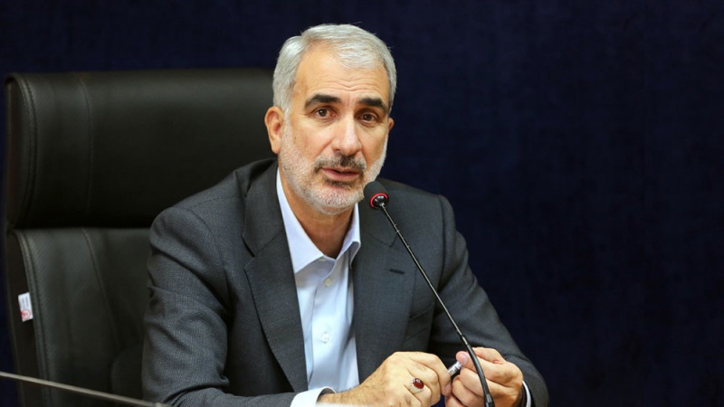 Iranpress: رتبه‌بندی معلمان تا پایان اسفند تعیین تکلیف می‌شود
