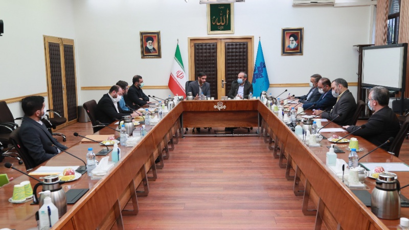 Iranpress: امضای تفاهم نامه همکاری بین دبیرخانه مناطق آزاد تجاری و رسانه ملی