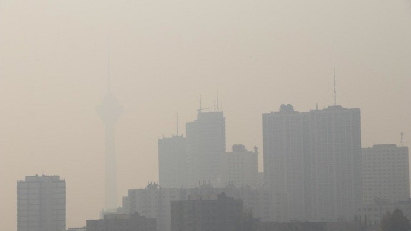 Iranpress: هشدار سطح زرد آلودگی هوا برای تهران، کرج و اراک