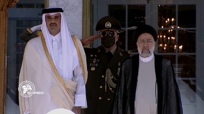 Iranpress: استقبال رسمی رئیسی از امیر قطر / شیخ تمیم به دیدار رهبر انقلاب می‌رود
