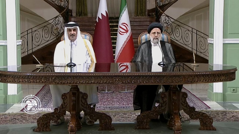 Iranpress: امیر قطر و رئیس جمهور کشورمان بر اجرایی شدن توافق‌های دو دولت تأکید کردند