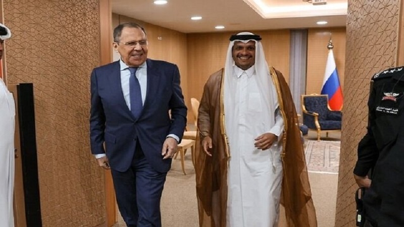 Iranpress: دیدار وزرای خارجه روسیه و قطر در ریاض