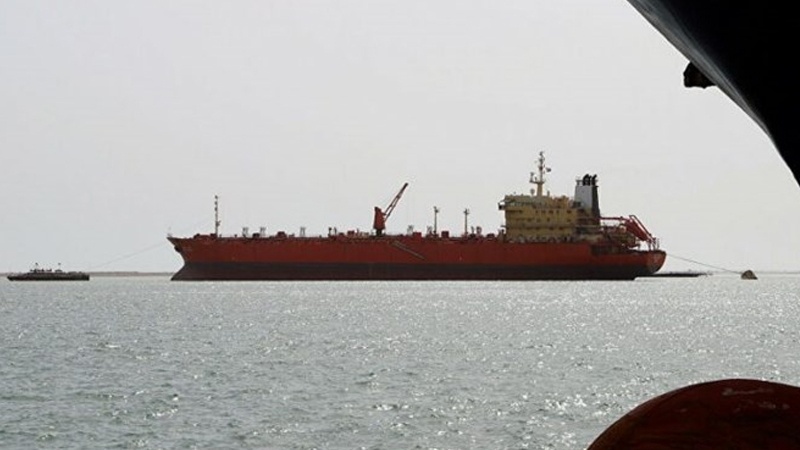 Iranpress: توقیف 4 کشتی حامل سوخت یمن از سوی ائتلاف متجاوز سعودی