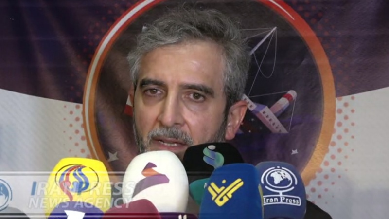 Iranpress: زمان و مکان بعدی مذاکرات با آقای مورا در حال رايزنی است