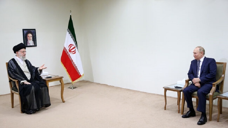 Iranpress: همکاری‌های بلندمدت ایران و روسیه عمیقاً به نفع هر دو کشور است