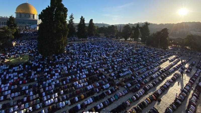 Iranpress: برگزاری نماز جمعه قدس با حضور گسترده و باشکوه فلسطینی‌ها