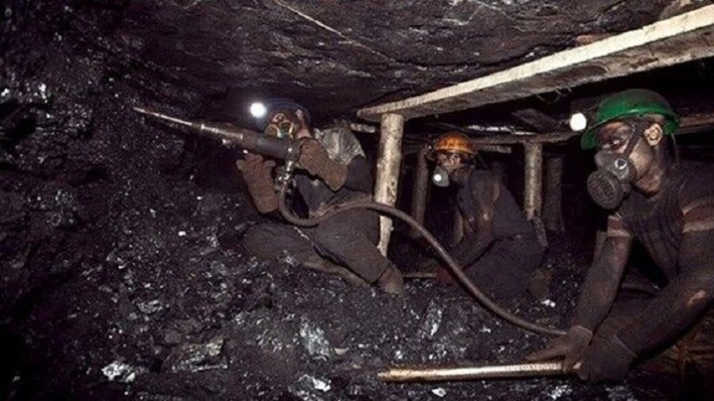 Iranpress: جزئیات ریزش معدن در شهرستان اُرزوئیه 