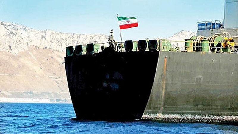 Iranpress: یونان نفت سرقتی ایران را به زودی بازمی‌گرداند 