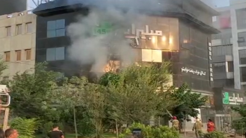 Iranpress:  فیلم آتش سوزی در کارگاه مبل 
