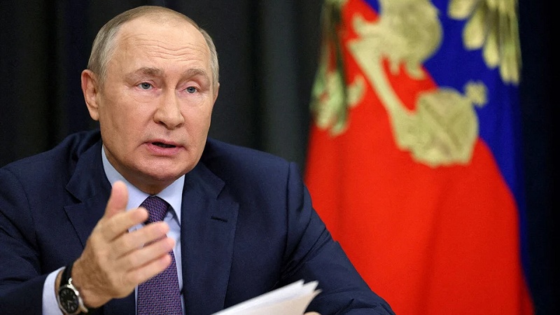 Iranpress: پوتین: تحریم روسیه باعث افزایش قیمت جهانی سوخت شد 