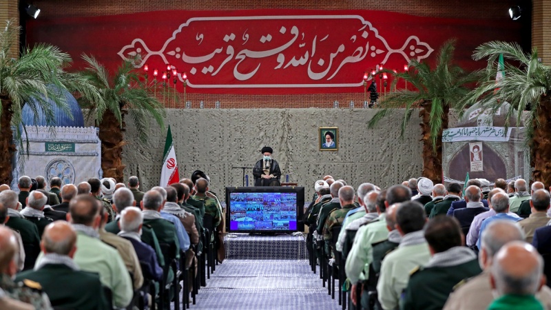 Iranpress: تاکید رهبر معظم انقلاب اسلامی بر ادامه راه مقاومت در برابر دشمنان