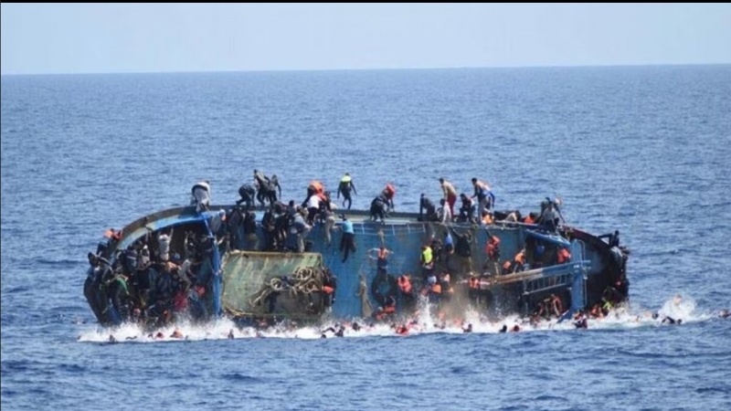 Iranpress: واژگونی قایق مهاجران در سواحل یونان با ده‌ها کشته
