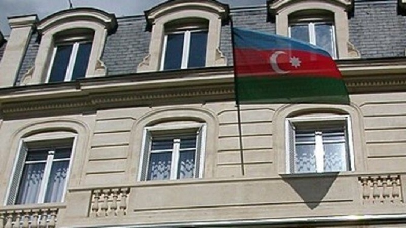 Iranpress: جمهوری آذربایجان سفیر فرانسه را احضار کرد