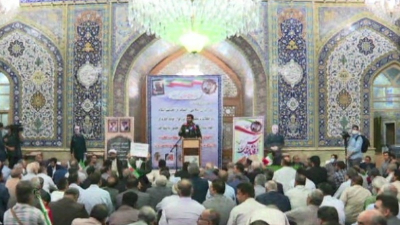 Iranpress: تجمع اصناف و بازاريان در حمايت از آرمان های انقلاب اسلامی