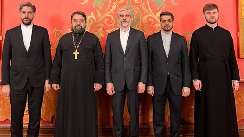 Iranpress: همزیستی مسالمت‌ آمیز اقلیت‌ های مختلف دینی در ایران