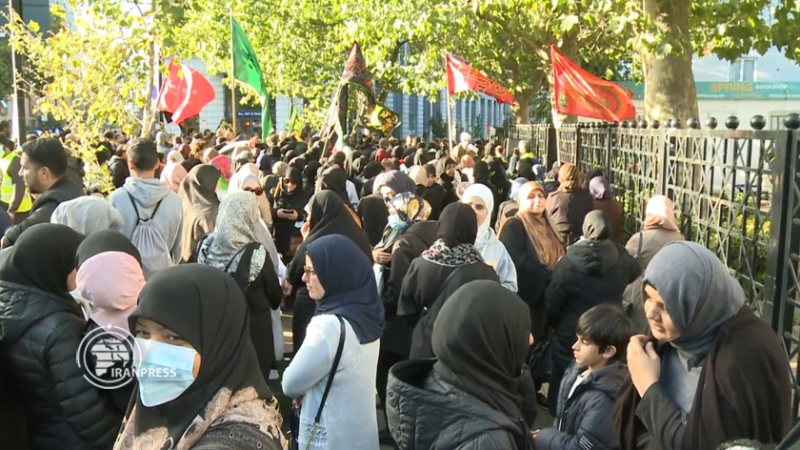 Iranpress:  اجتماع مسلمانان در لندن و محکومیت اقدامات اغتشاشگران 