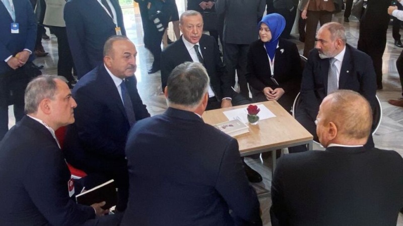 Iranpress: دیدار سران ترکیه، ارمنستان و جمهوری آذربایجان در پراگ