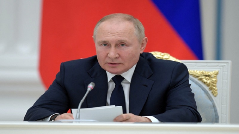 Iranpress:  دستور پوتین برای رسیدگی به انفجار پل کریمه