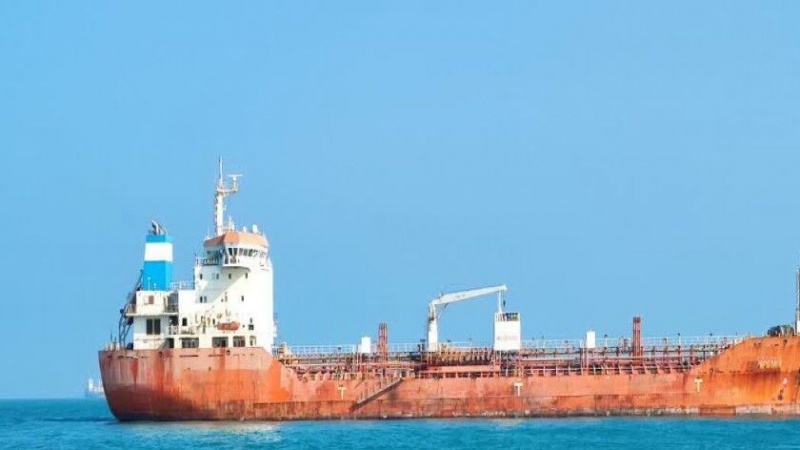Iranpress: کشف بیش از ۱۱ میلیون لیتر سوخت قاچاق در خلیج فارس