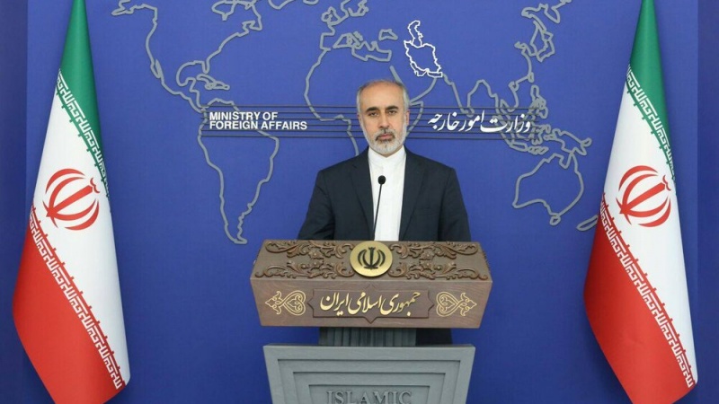 Iranpress: واکنش کنعانی به اظهارات وزیر خارجه انگلیس درباره روزنامه‌نگاری آزاد