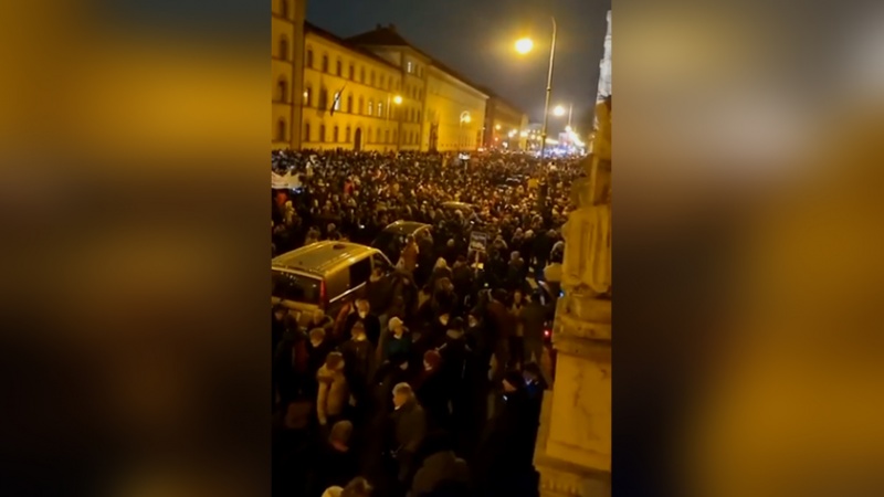 Iranpress:  تجمع‌های سراسری در آلمان در اعتراض به گرانی‌ها