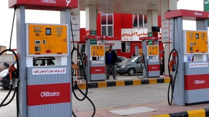 Iranpress: سهمیه بنزین فروردین امشب واریز می‌شود