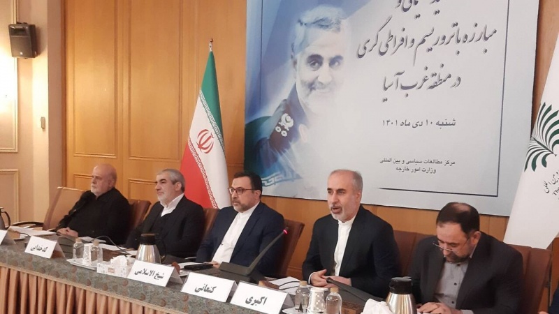 Iranpress:  کنعانی: ابعاد وجودی شهید سلیمانی همچنان برای جبهه مقاومت تولید قدرت می کند