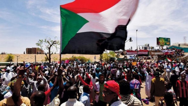 Iranpress: امضای توافقنامه بازگشت به حکومت مدنی در سودان