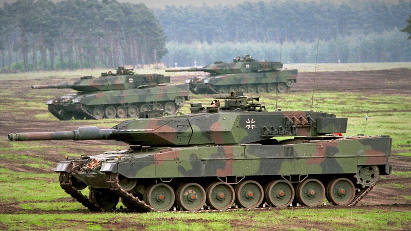 Iranpress: موافقت آلمان با ارسال تانک لئوپارد به اوکراین