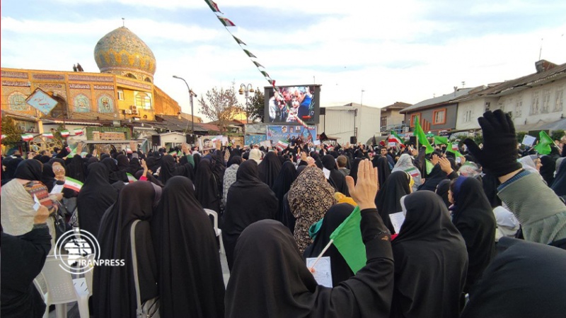 Iranpress:  اجتماع زنان و دختران فاطمی در آستانه‌اشرفیه