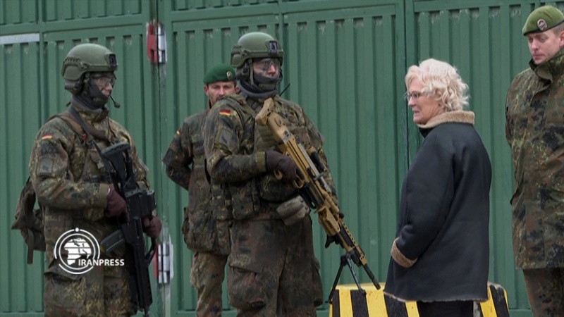 Iranpress: جنگ اوکراین؛ وزیر دفاع آلمان قربانی شد