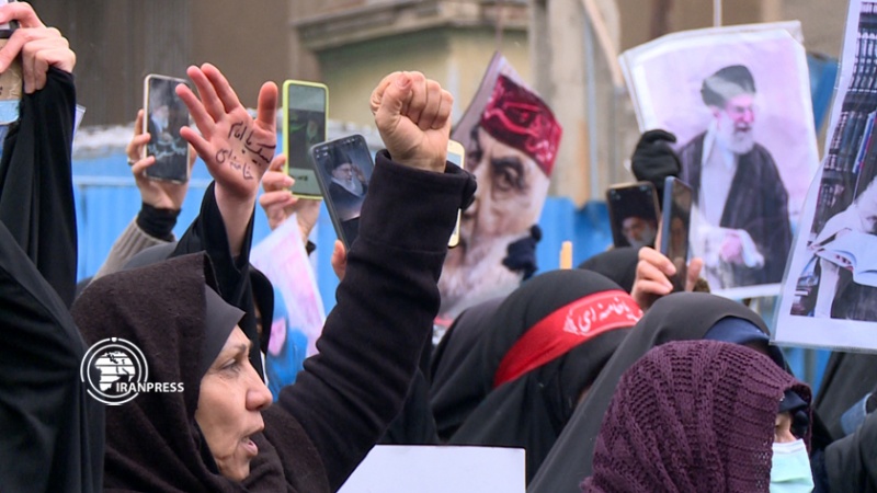 Iranpress: اعتراض دانشجویان به اهانت مجله فرانسوی شارلی ابدو