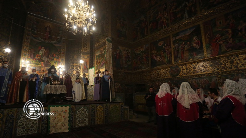 Iranpress:  مراسم سال‌نو میلادی در کلیسای وانک اصفهان 