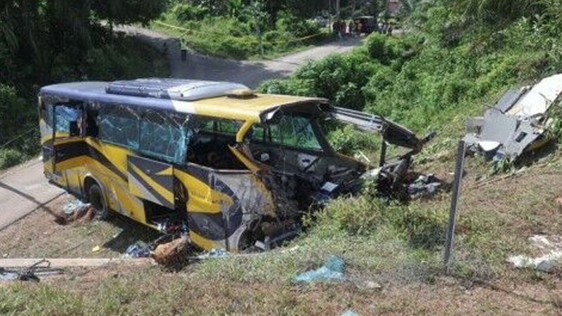 Iranpress: برخورد مرگبار دو اتوبوس در سنگال با ۳۸ کشته