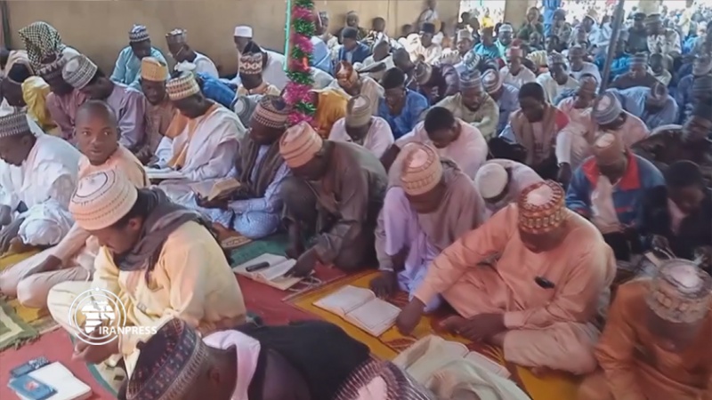 Iranpress:  جشن یک هفته‌ای ولادت بانوی اسلام در نیجریه 