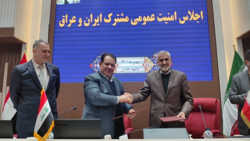 Iranpress: توافق ایران و عراق بر سر صدور گذرنامه ویژه اربعین