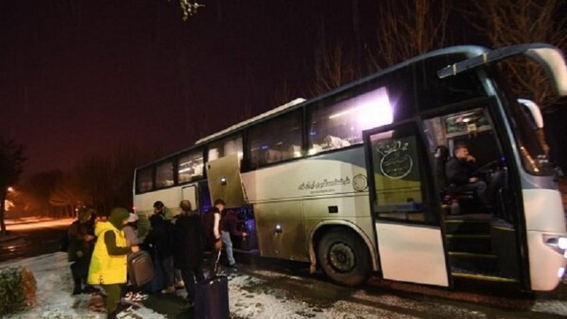 Iranpress: ۶۶ دانشجوی ایرانی در پی زلزله ترکیه، وارد کشور شدند