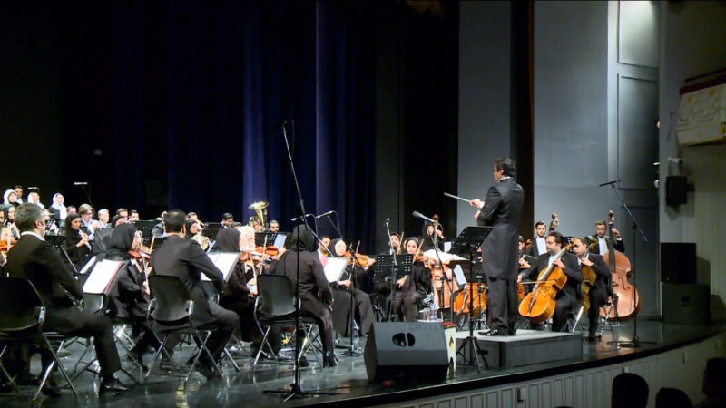 Iranpress: جشنواره موسیقی فجر؛ هنرنمایی ارکستر سمفونیک صدا و سیما در شب چهارم