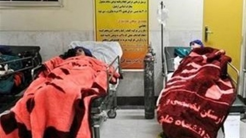 Iranpress: مسمومیت ۵۰ دانش‌آموز دیگر در بروجرد