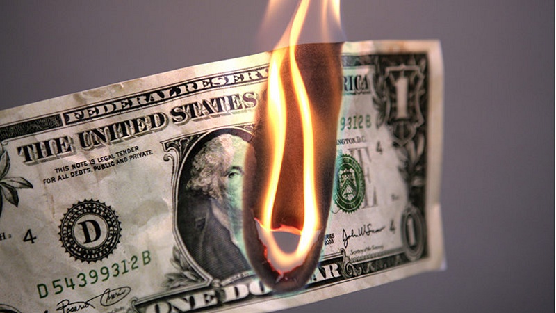 Iranpress: تأثیر معکوس تحریم های یک جانبه آمریکا بر جایگاه دلار