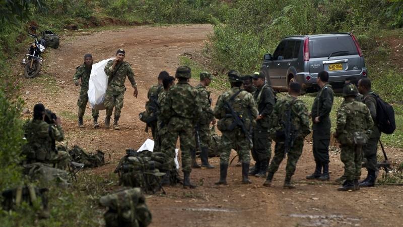 Iranpress: حمله شبه‌نظامیان کلمبیا به ارتش با 18 کشته و زخمی