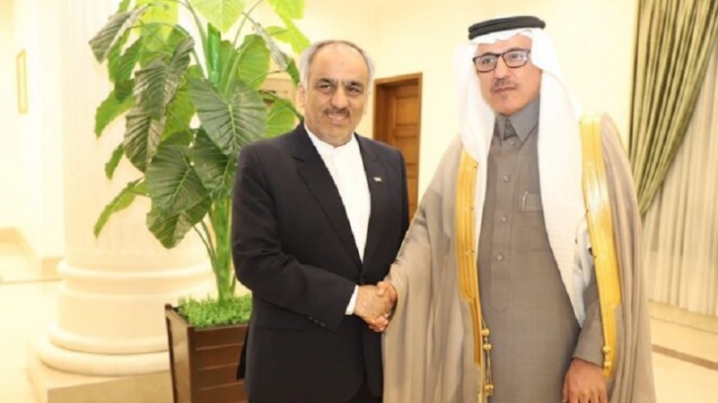 Iranpress: حضور سفیر عربستان در مراسم نوروز سفارت کشورمان در تاجیکستان
