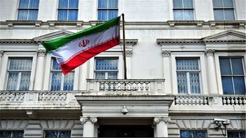 Iranpress: سفارت ایران در لندن ویدیو منتسب به کارکنان این سفارتخانه را تکذیب کرد
