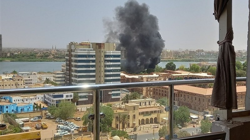 Iranpress: تداوم درگیری میان ارتش و نیروهای واکنش سریع در سودان