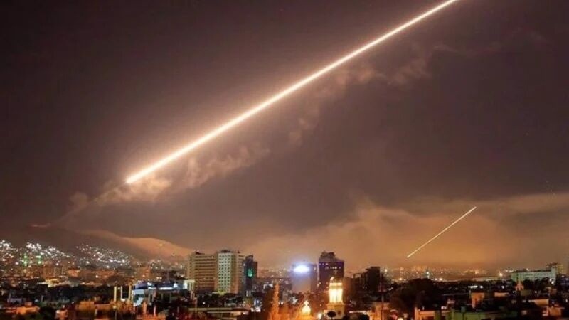 Iranpress: حمله بمب افکن های رژیم صهیونیستی به اطراف دمشق